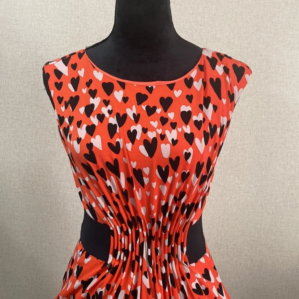 Jessica Simpson Heart Dress size 2 - Picture 2 of 8